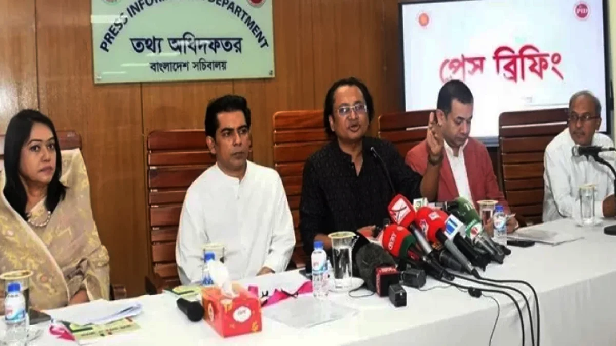 দেশে সারের সংকট নেই, পর্যাপ্ত মজুত আছে: তথ্য উপদেষ্টা