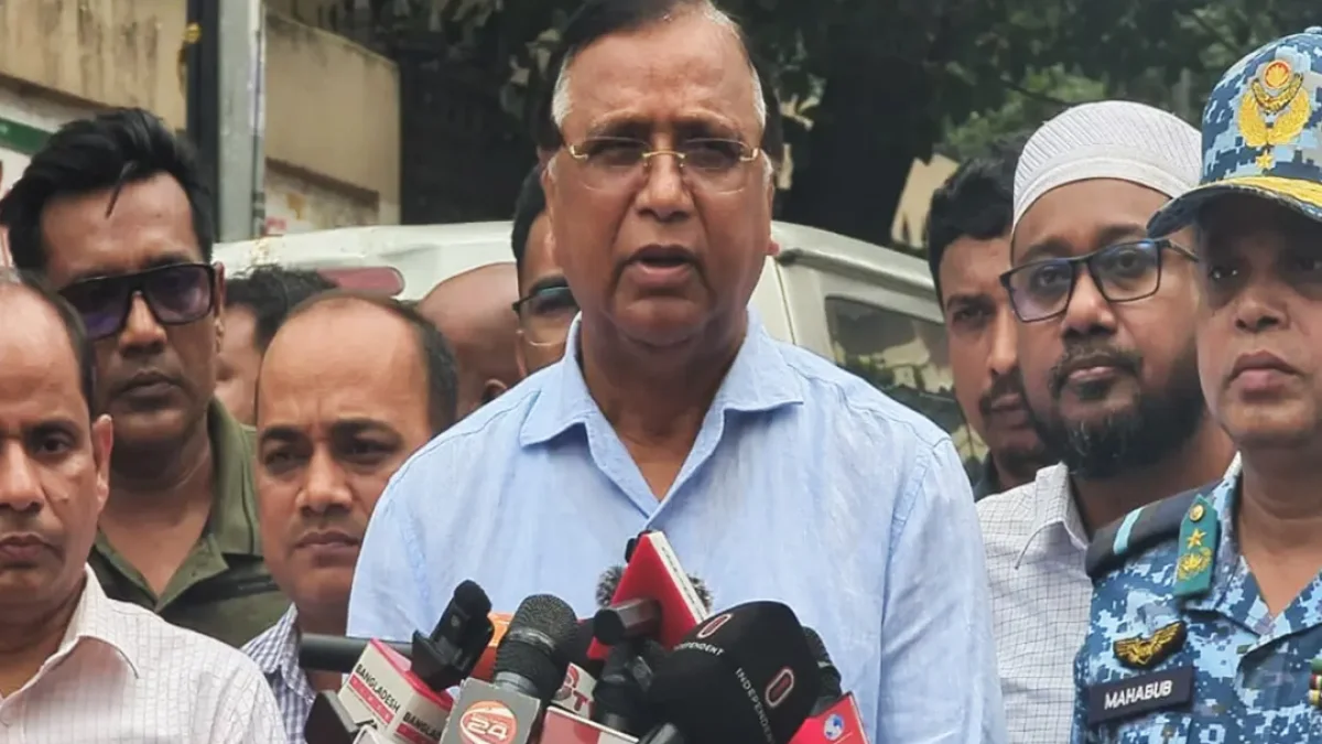 ফুটপাত দখল করে হকার বসানো বা কোনো ব্যবসা পরিচালনা করা যাবে না: ডিএসসিসি প্রশাসক