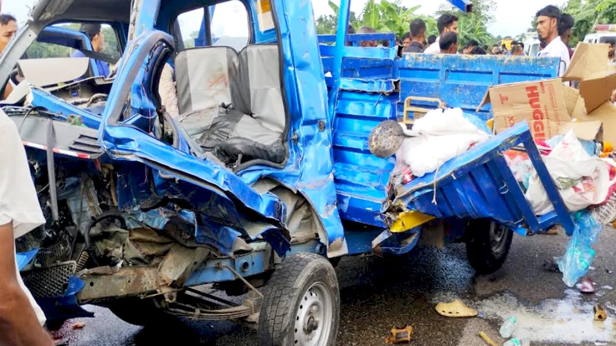 নেত্রকোনায় পিকআপ-ট্রাকের সংঘর্ষে নারীসহ নিহত ৪