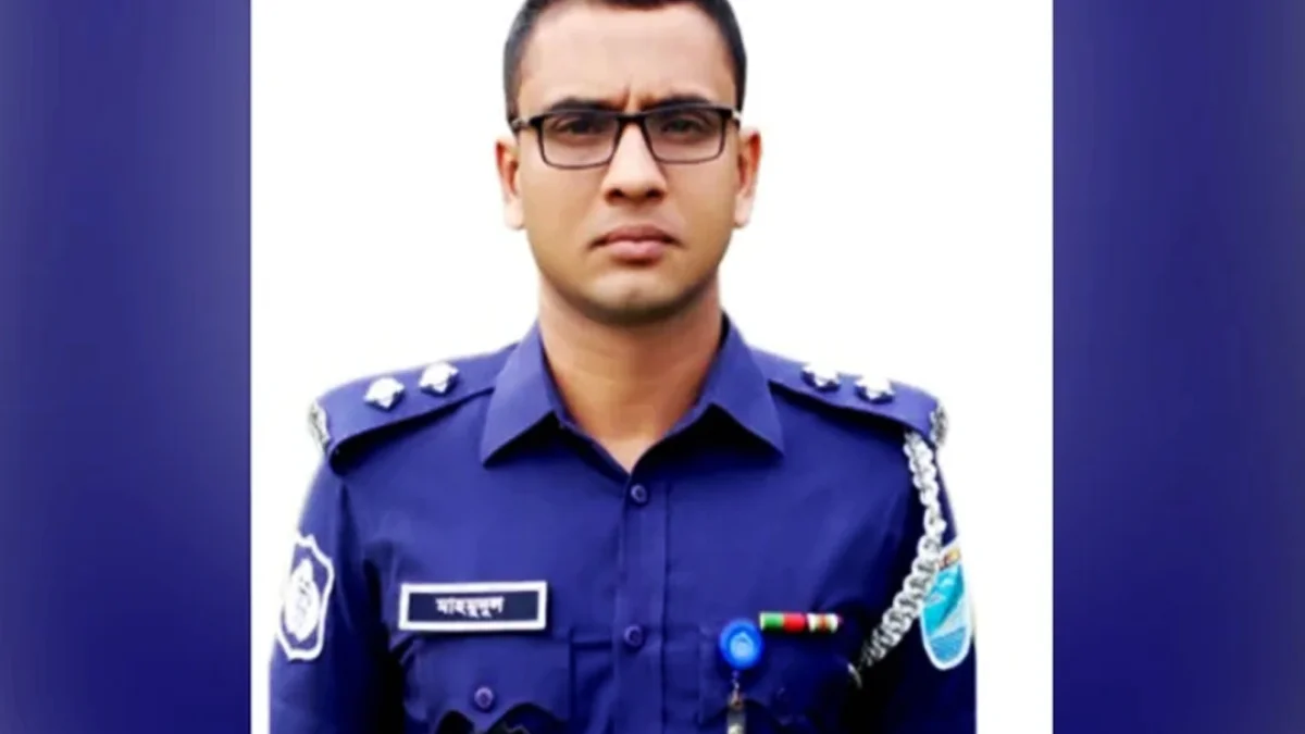 ধর্ষণের পর বিয়ে করে পালানো সেই ডিবি কর্মকর্তার দুই বছরের শাস্তি