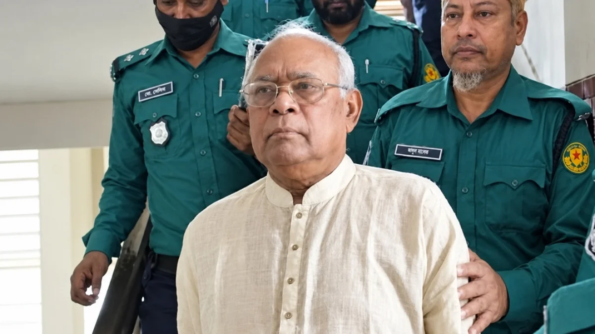 Ex-MP Azizul Haque Arzu beaten, handed over to police in Mohammadpur