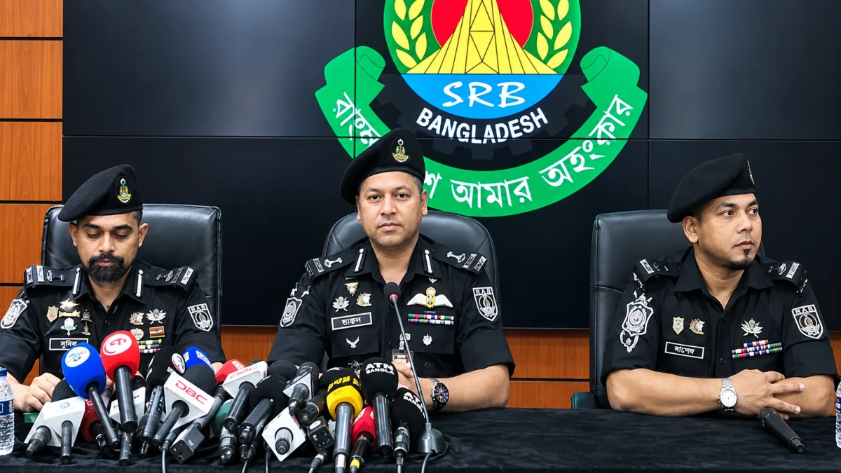 অস্ত্রের তথ্য দিন, আইনি ঝামেলা ছাড়াই পুরস্কার : এসআরবি