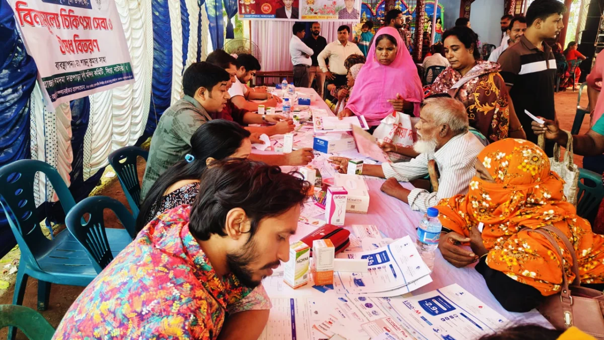 মানুষের সেবায় দেড় যুগ, দুর্গাপূজায় মিলছে বিনামূল্যে চিকিৎসাসেবা