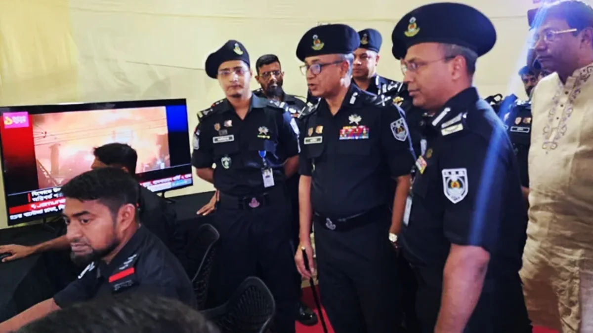 পূজায় বিশেষ নিরাপত্তা, এসআরবির সাড়ে ৬ হাজার সদস্যের টহল