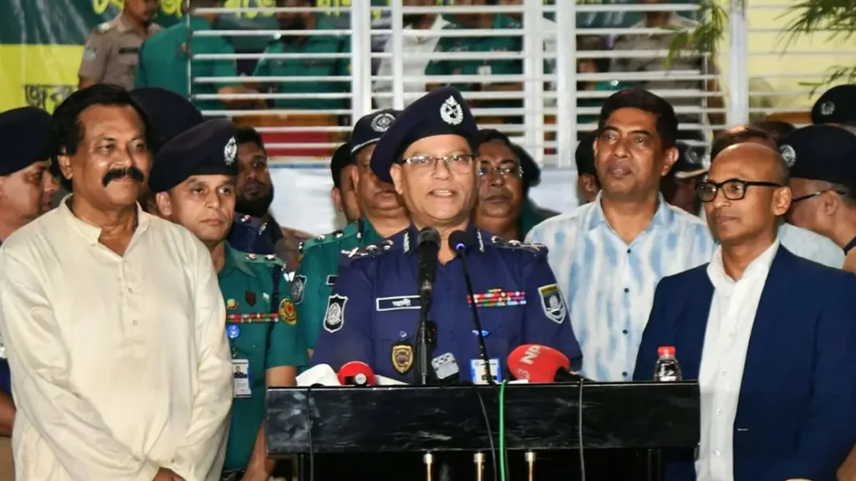 সারাদেশে শান্তিপূর্ণভাবে দুর্গাপূজা উদযাপিত হচ্ছে : আইজিপি