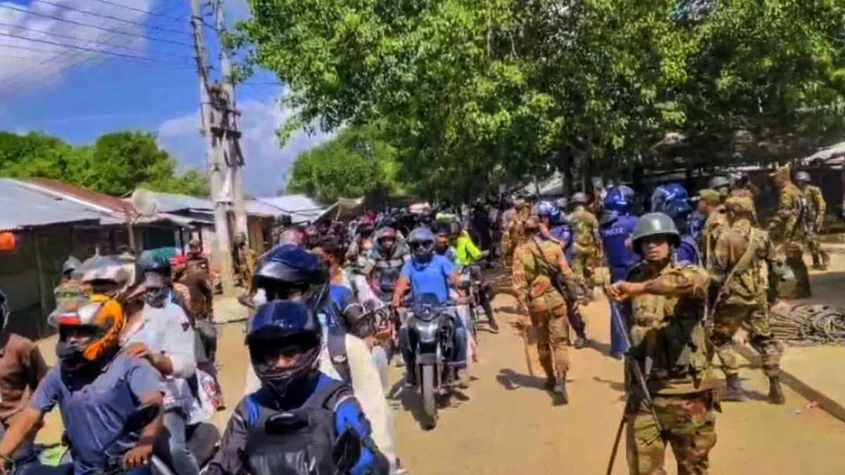 সেনাবাহিনীর সহায়তায় সাজেক থেকে খাগড়াছড়িতে পর্যটকরা