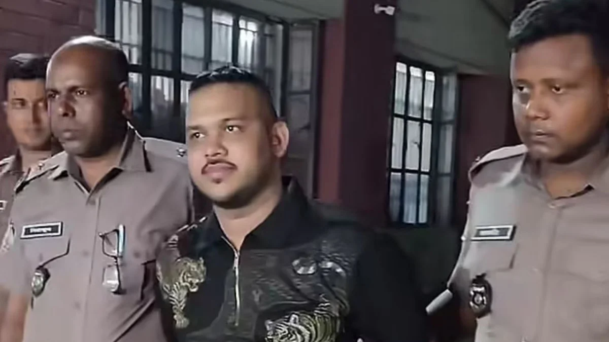 সিসিটিভি ফুটেজে দেখা গেল , কীভাবে পালিয়ে গেলেন পিচ্চি রাজা